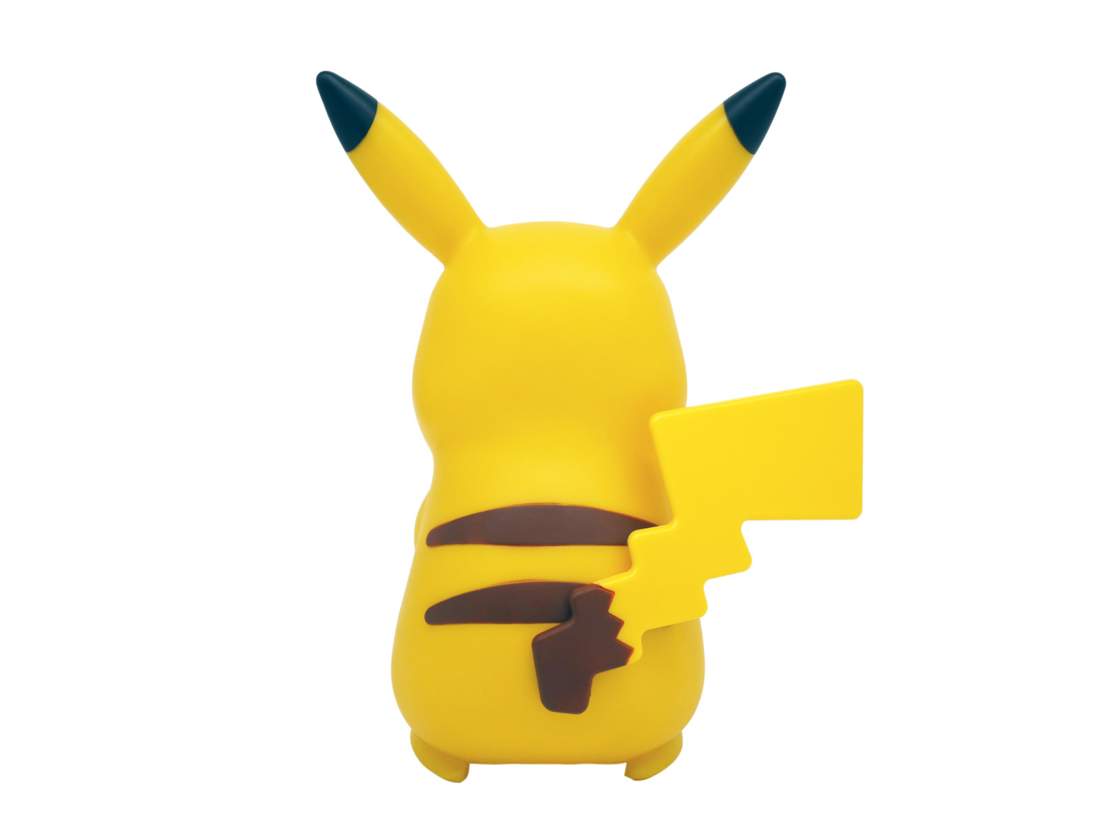 Figura amarilla de Pikachu, vista trasera, con rayas y cola negras.