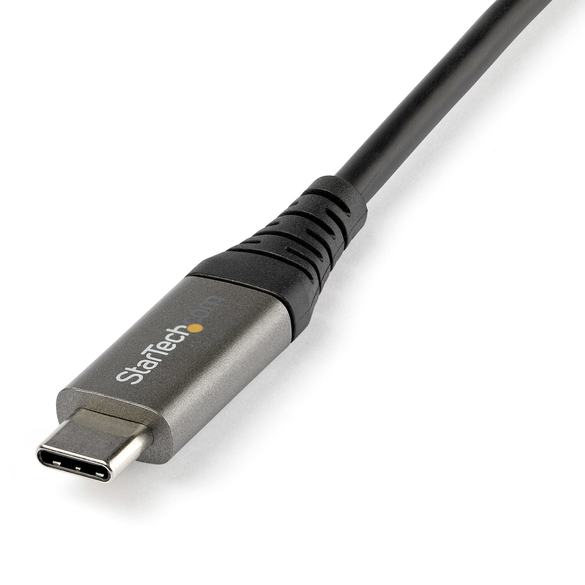 Cable USB-C negro con conector gris. Fondo blanco.