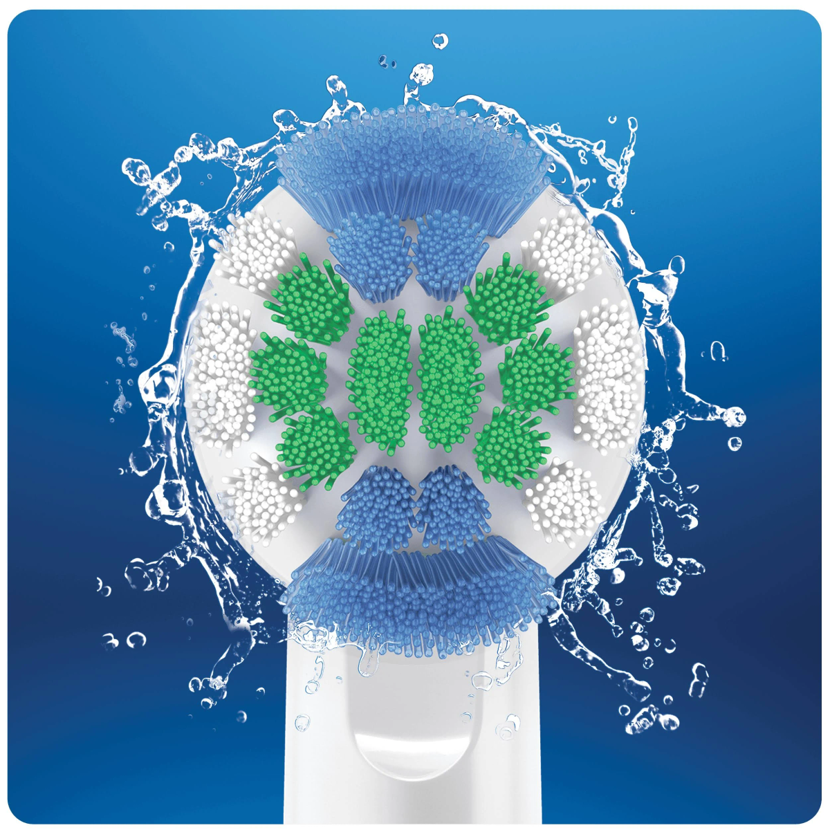 Close-up van een elektrische tandenborstelkop met blauwe, groene en witte borstelharen.
