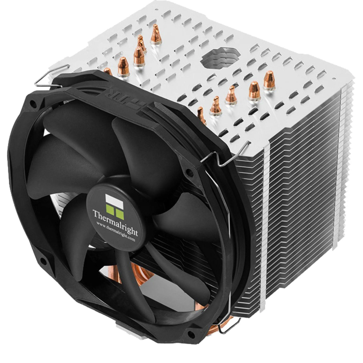 Chłodzenie procesora komputera z czarnym wentylatorem i wieloma miedzianymi rurkami cieplnymi i żeberkami na górze, srebrna rama.