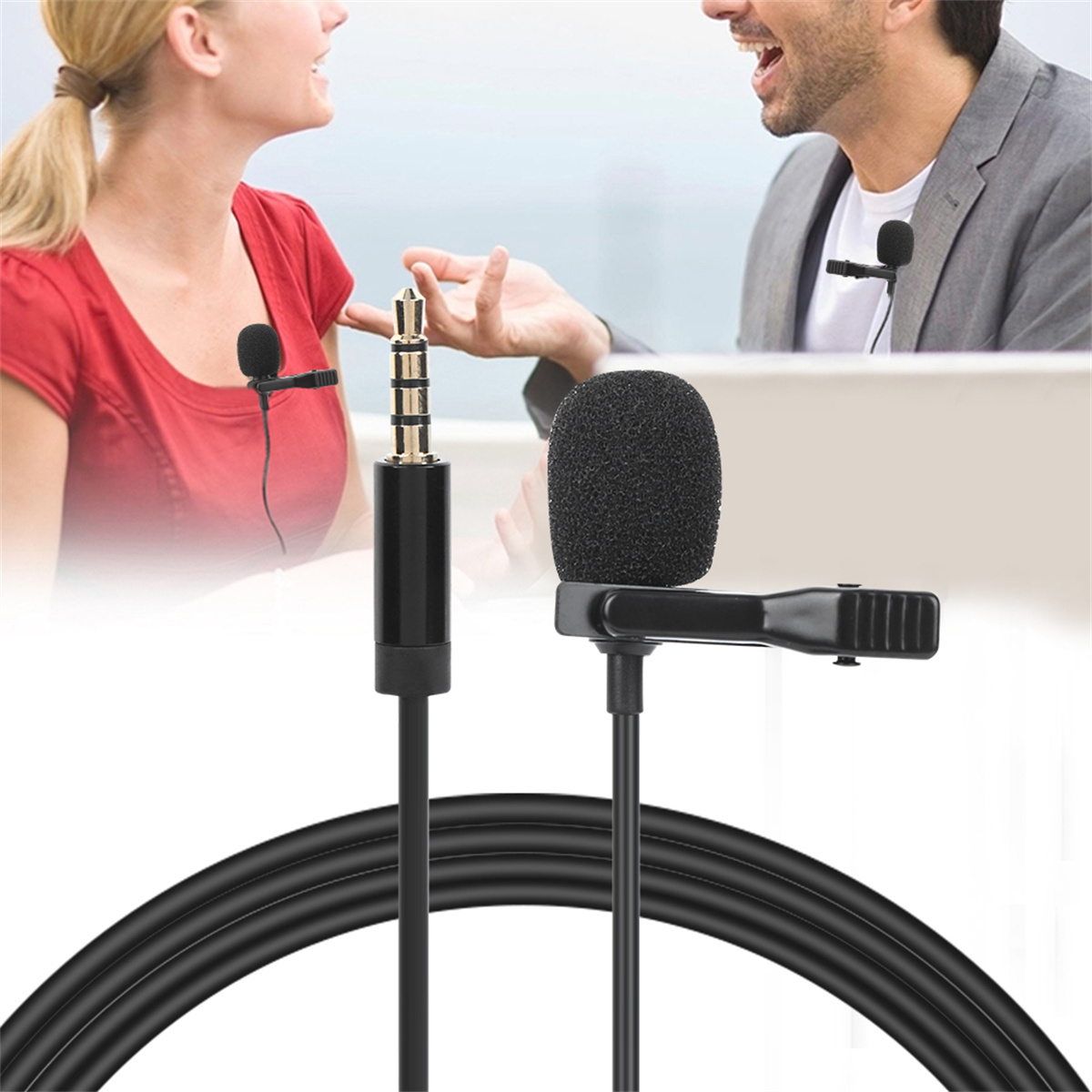 Zwei Personen mit Ansteckmikrofonen. Einer trägt ein rotes Hemd, der andere einen grauen Anzug. Ein Mikrofon und Kabel werden angezeigt.