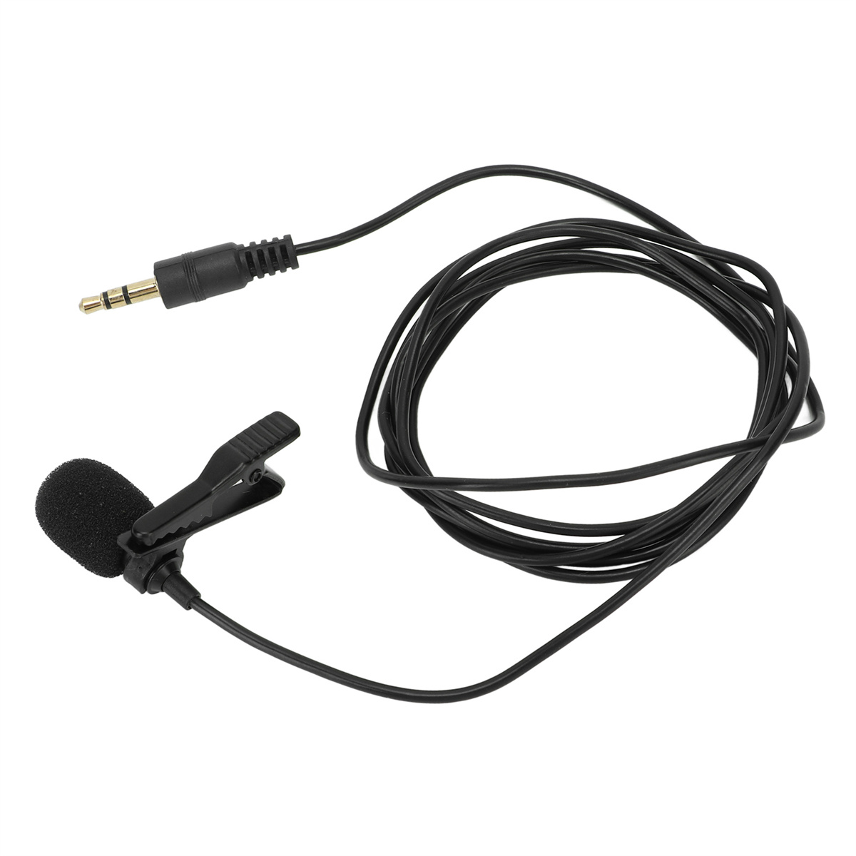 Ein schwarzes Ansteckmikrofon mit Clip und Draht, verbunden mit einem 3,5-mm-Klinkenstecker.