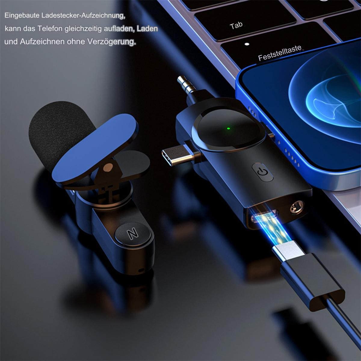 Ein schwarzes Mikrofon mit Clip ist mit einem Telefon verbunden. Ein Ladekabel ist ebenfalls verbunden, blaue Akzente.