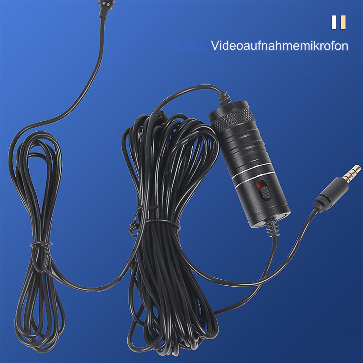 Ein schwarzes Mikrofon mit einem gewendelten schwarzen Kabel, das an eine Telefonbuchse angeschlossen ist.