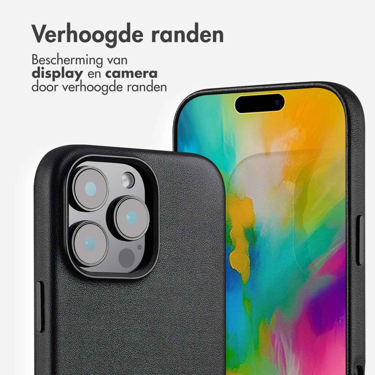 Gros plan d'une coque noire avec des bords surélevés protégeant le téléphone.