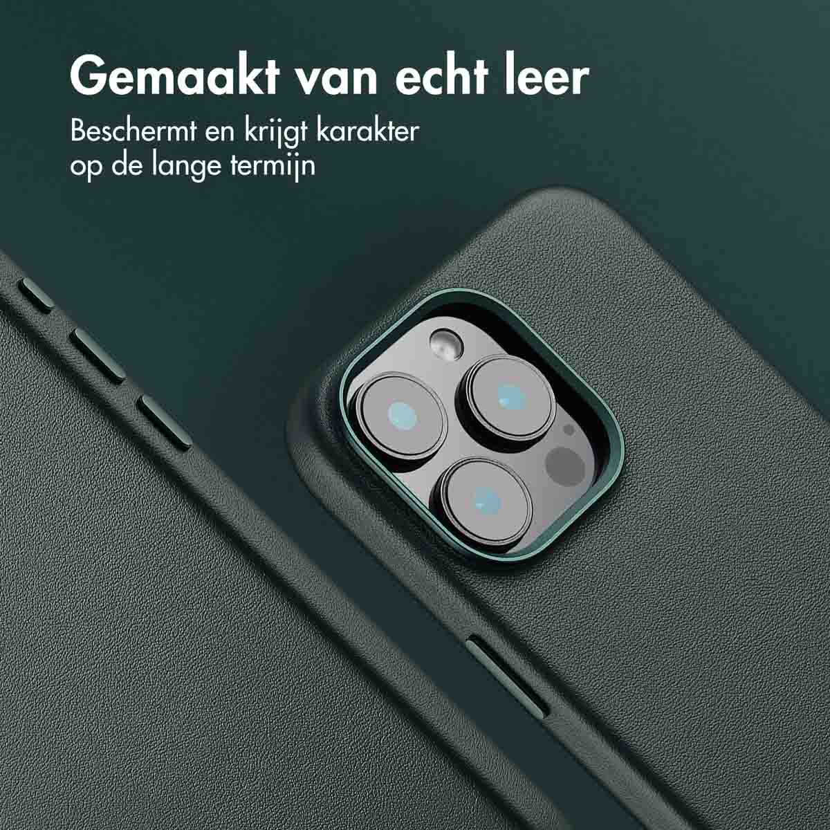 Gros plan d'une coque de téléphone verte. La coque a des découpes pour l'appareil photo et une surface texturée.