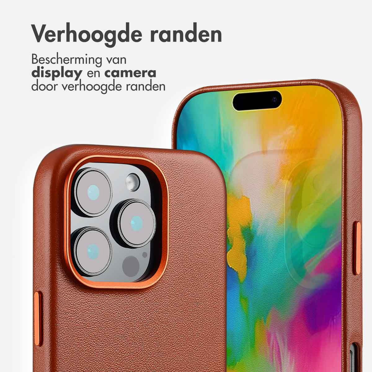 Gros plan d'une coque de téléphone avec bords surélevés. Montre découpes caméra et écran de téléphone.