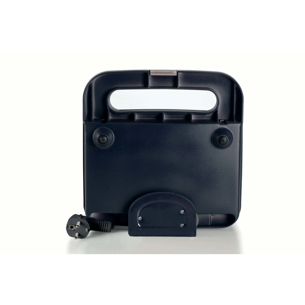 Spód czarnej opiekacza do kanapek z wtyczką, na białym tle.