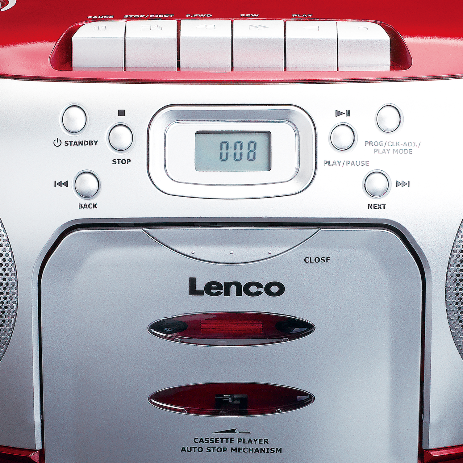 Radio Lenco rouge et argent, boutons, affichage numérique et lecteur de cassettes.