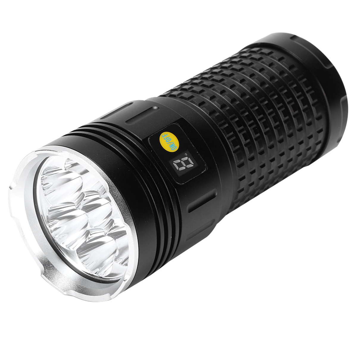 Schwarze Taschenlampe mit mehreren LEDs. Verfügt über ein digitales Display mit 'ON/OFF'. Hat eine silberne Blende.