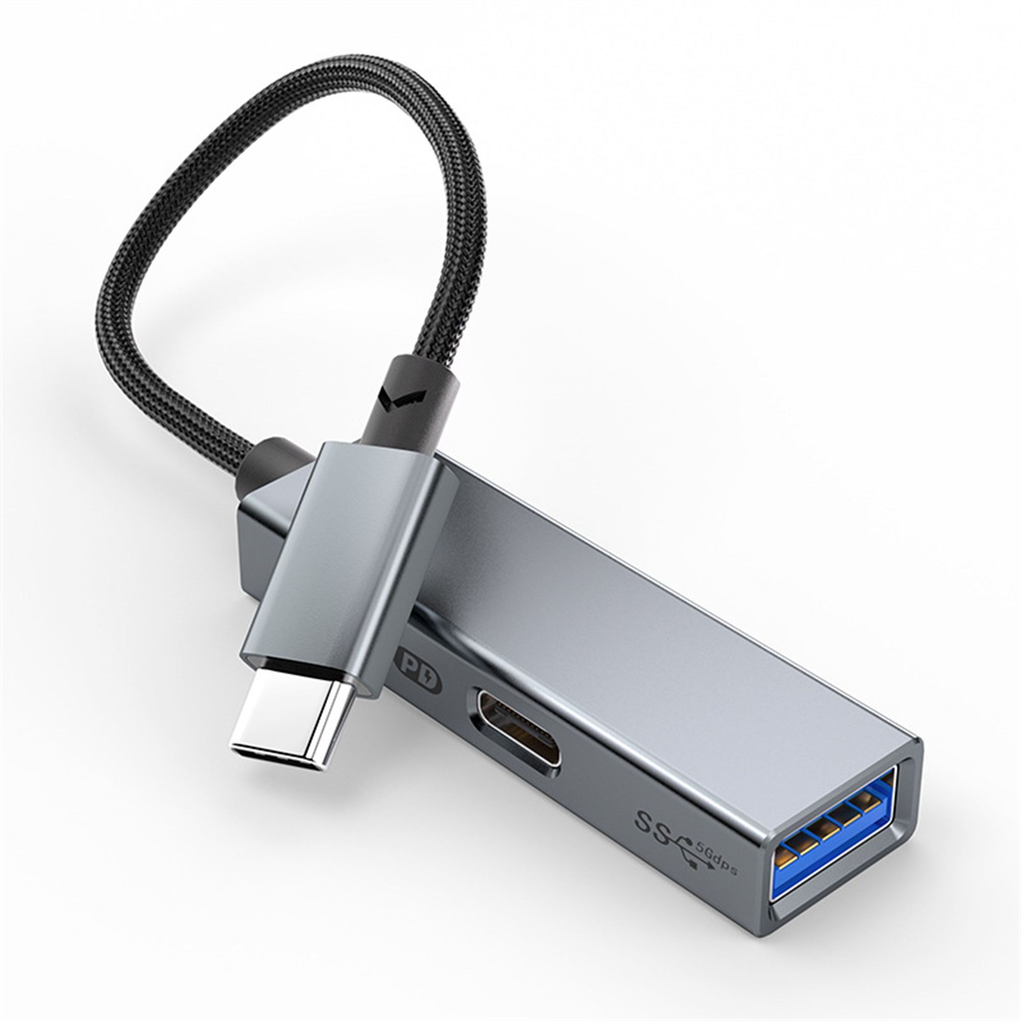 Silberner USB-C-Hub mit verschiedenen Anschlüssen und einem schwarzen Kabel, auf weißem Hintergrund.