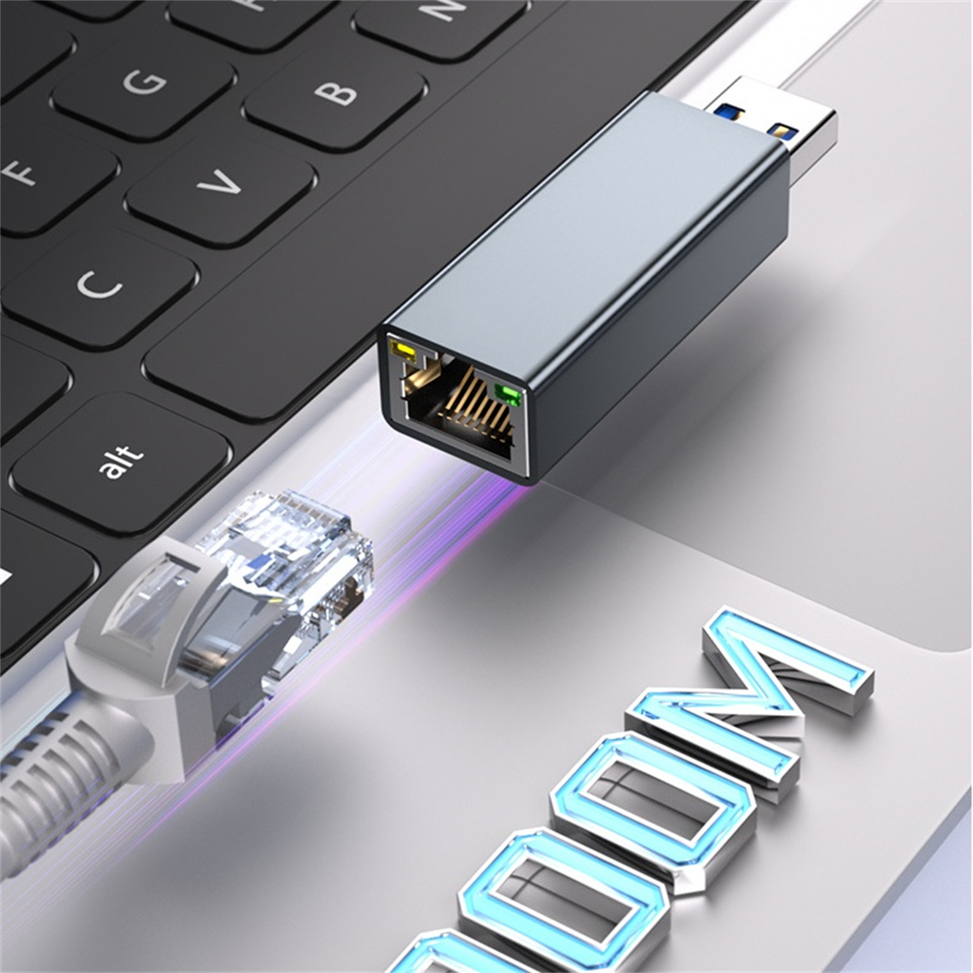 Ein grauer Adapter ist an einen Laptop und ein Ethernet-Kabel angeschlossen. Tastatur sichtbar.