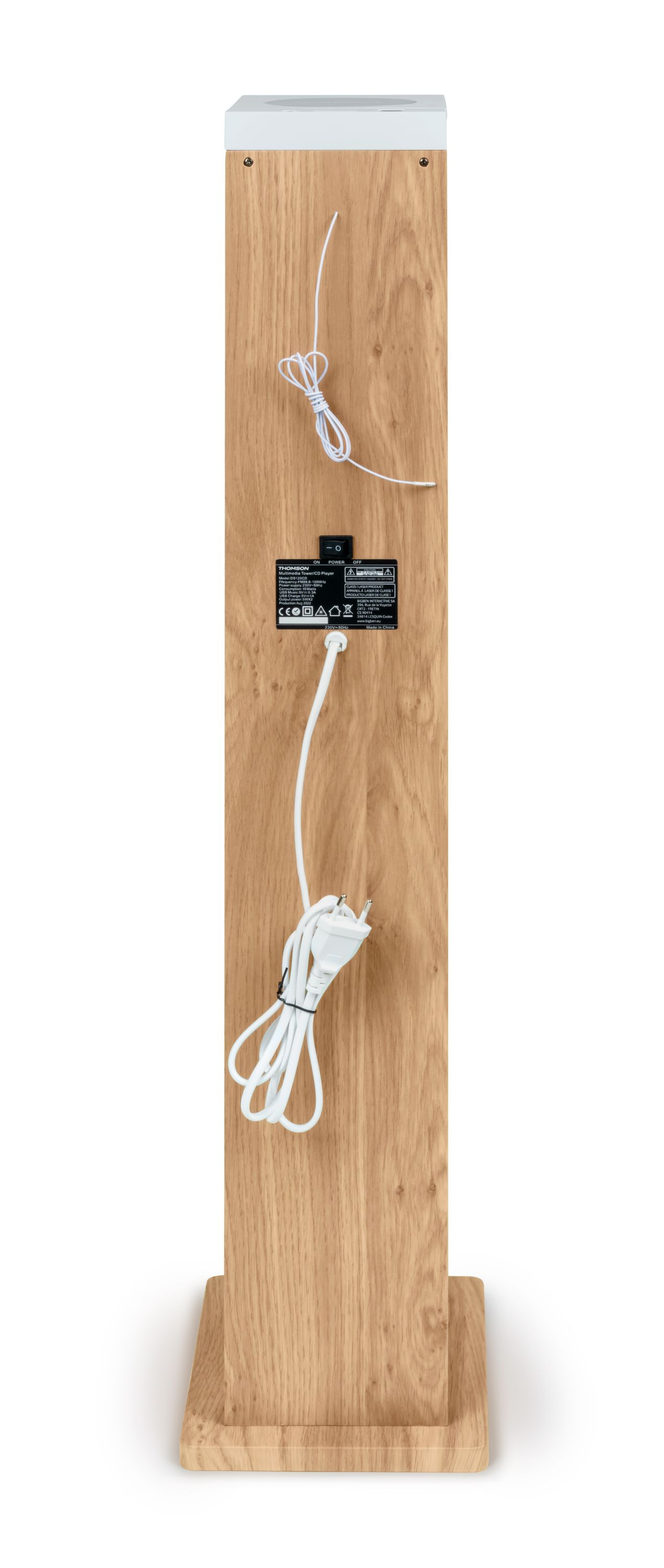 Pionowy drewniany głośnik z białą górą. Z tyłu ma przewód zasilający i kable.