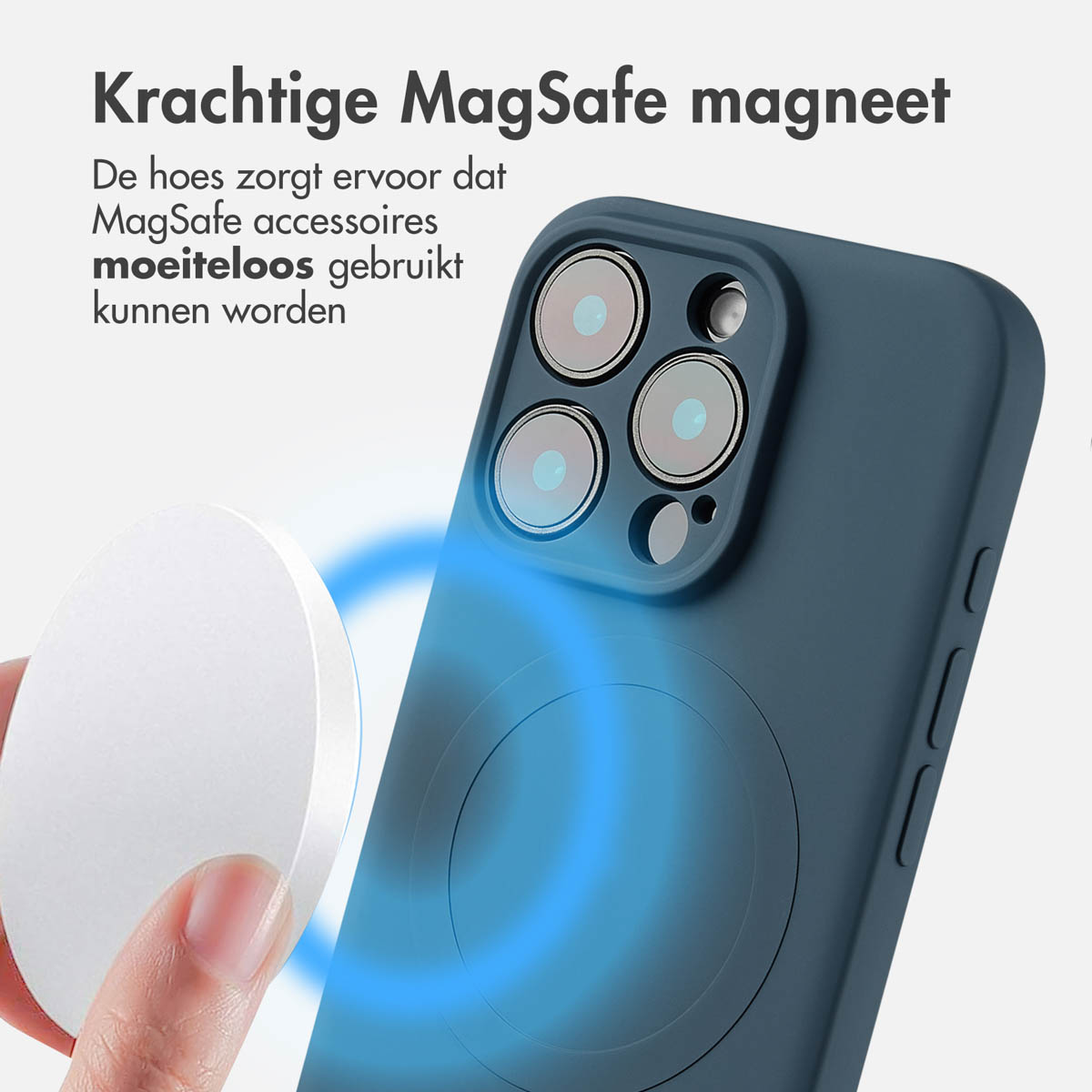 Coque de téléphone bleu foncé avec un disque MagSafe blanc. La coque a un anneau au dos.
