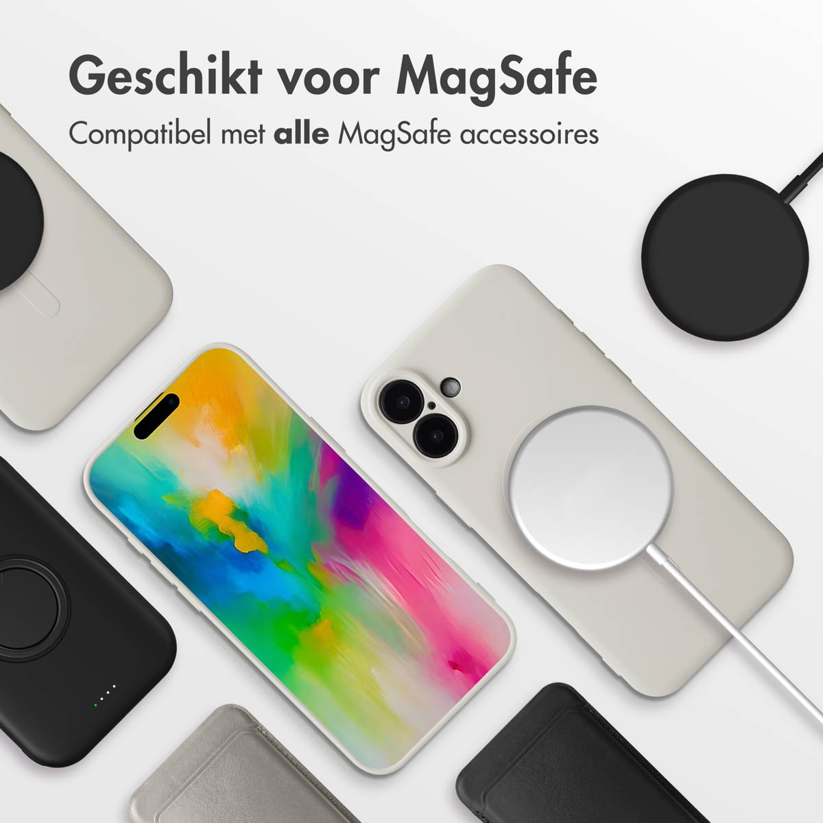 Une variété de téléphones et de coques. Certaines coques ont un cercle blanc pour MagSafe.