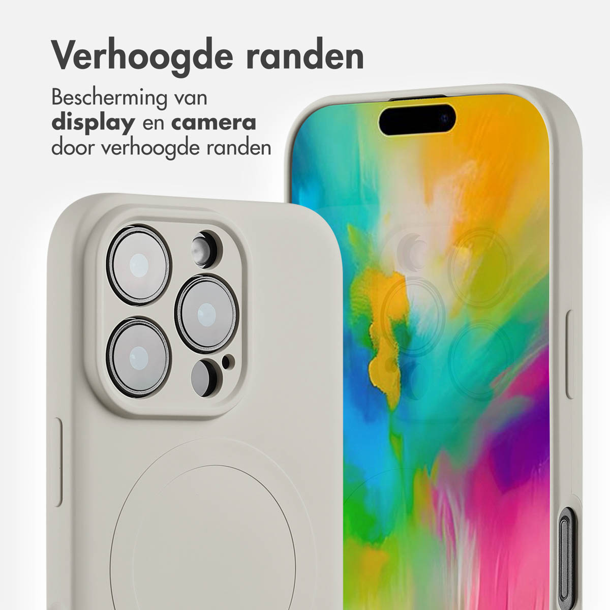 Gros plan sur un étui de téléphone avec des bords surélevés, protégeant l'écran et l'appareil photo. L'étui est gris clair.