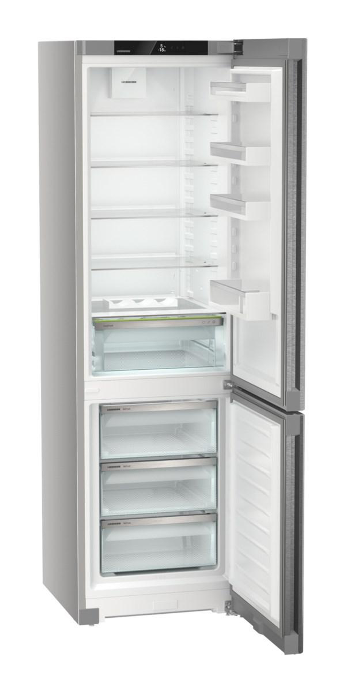Un refrigerador plateado abierto con estantes y cajones de vidrio, mostrando el interior.