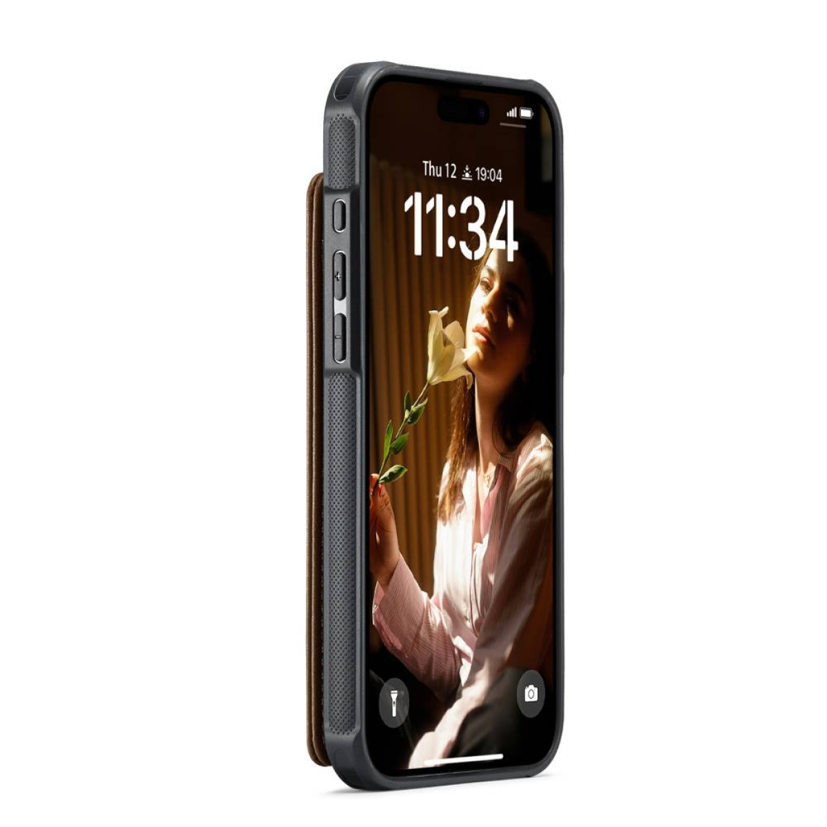 Telefon mit Foto einer Frau mit Blume. Hülle mit Kartenfach angebracht.