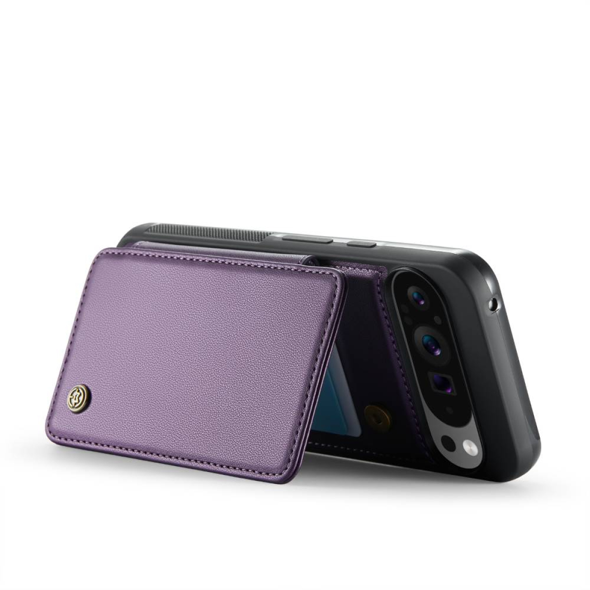 Lila Handyhülle mit Brieftaschenfunktion, schwarzes Handy in der Hülle. Weißer Hintergrund.