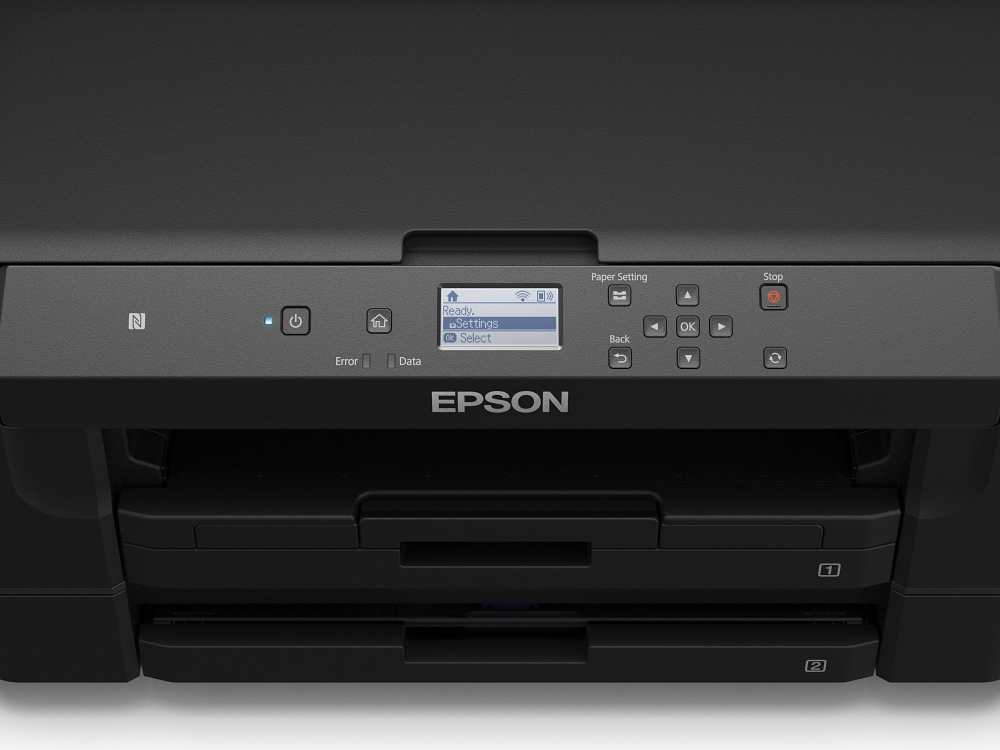 Stampante Epson nera, vista dall'alto del pannello di controllo che mostra le impostazioni, sfondo bianco.