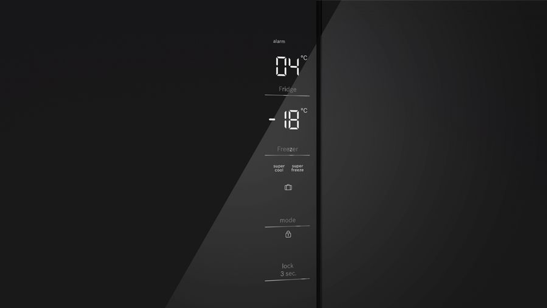 Czarne drzwi lodówki z cyfrowym wyświetlaczem pokazującym ustawienia temperatury i elementy sterujące.