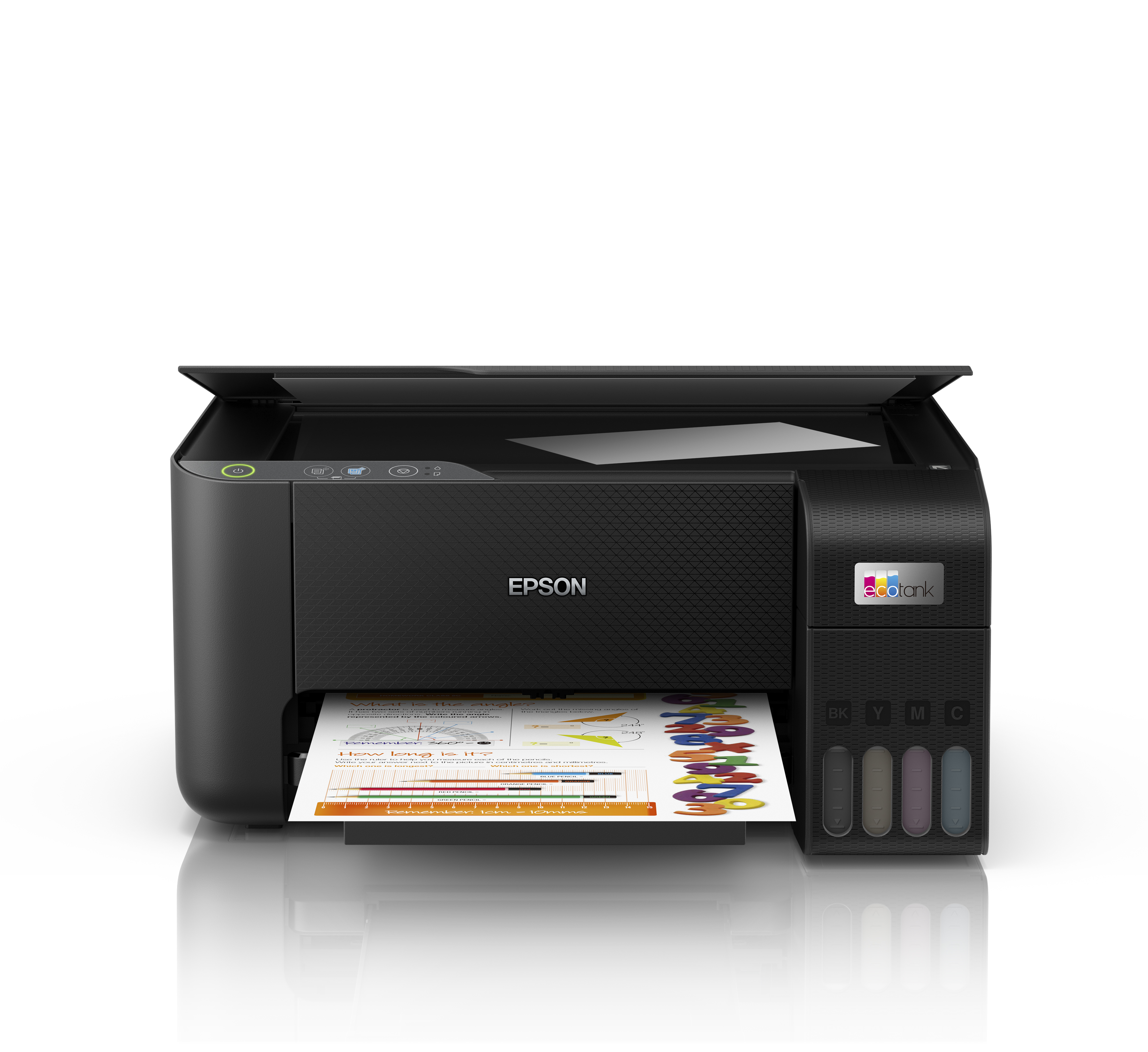 Bir Epson yazıcı, siyah, bir kağıt tepsisi ve yan tarafta mürekkep tankları ile. Yazıcı beyaz bir arka planda.