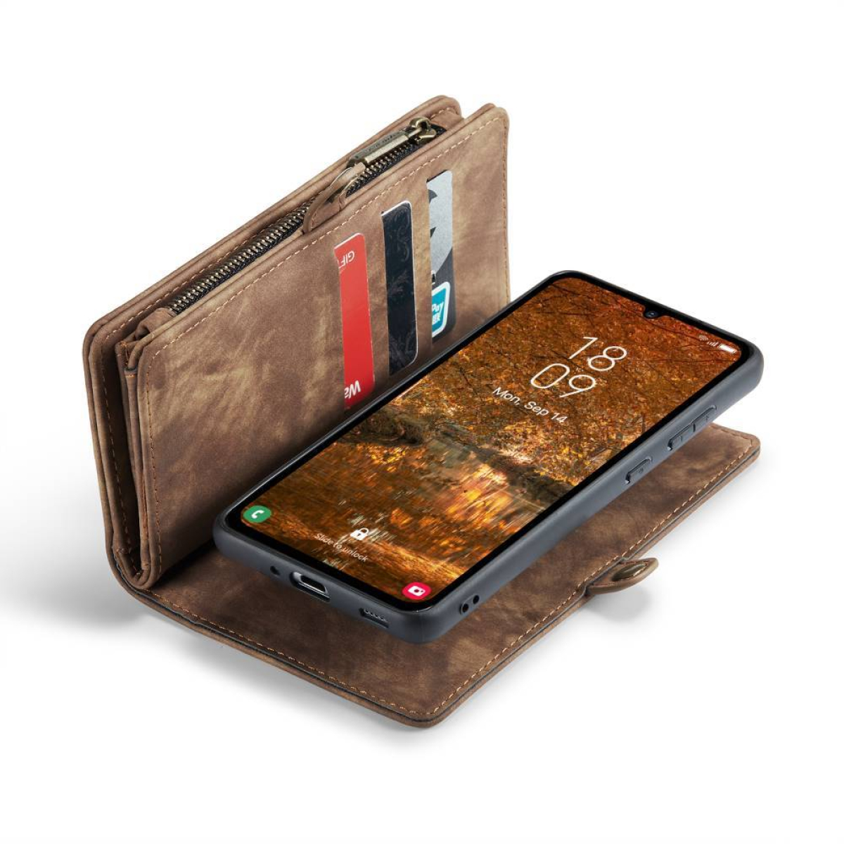 Eine braune Geldbörse mit einem Telefon. Das Telefon zeigt eine Landschaft auf dem Bildschirm, Karten sind sichtbar.