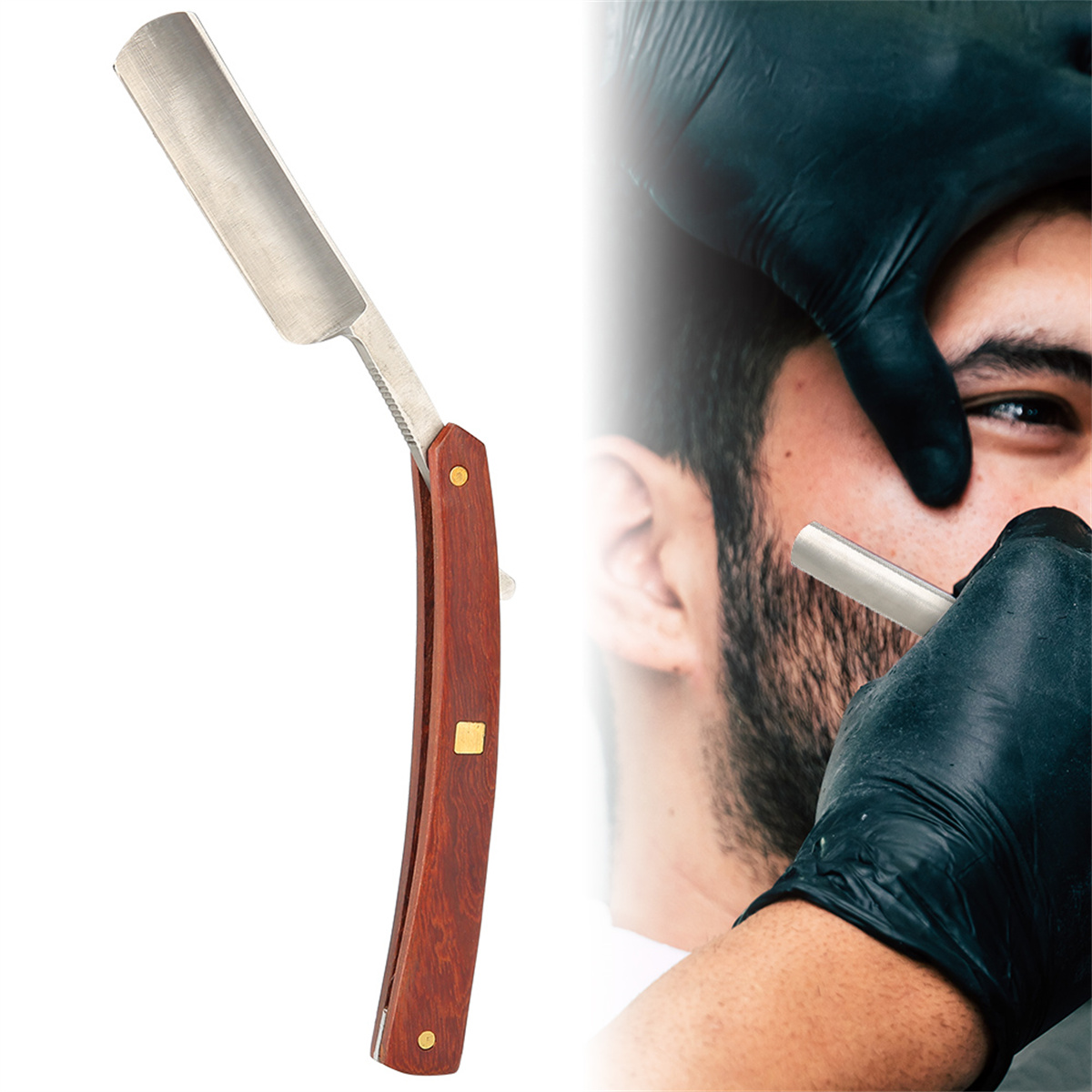 Ein Barbier rasiert einen Kunden. Ein Rasiermesser wird verwendet. Der Kunde hat einen Bart.