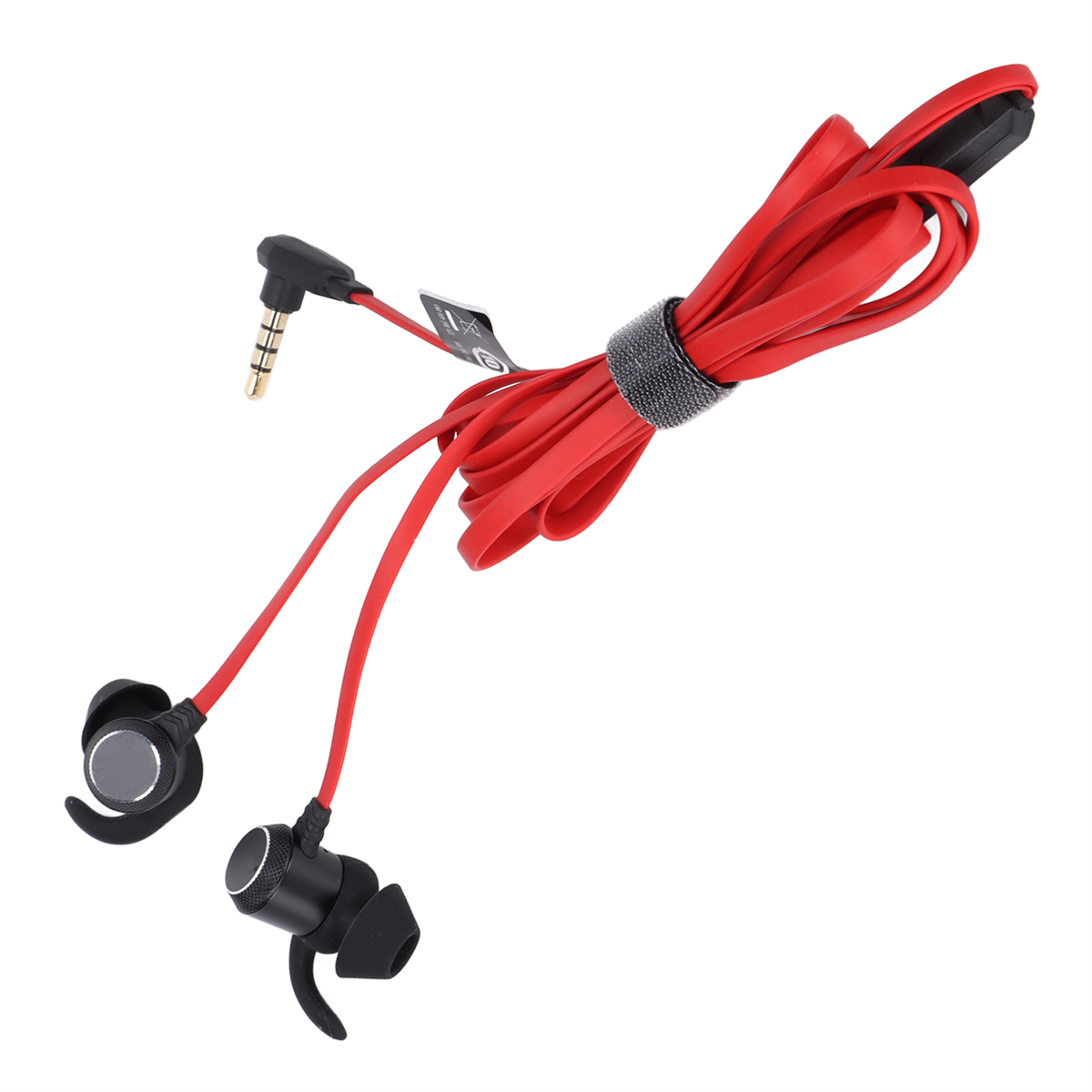 Rote Ohrhörer mit schwarzen Ohrstöpseln, einem 3,5-mm-Anschluss und einem schwarzen Kabel. Auf weißem Grund.