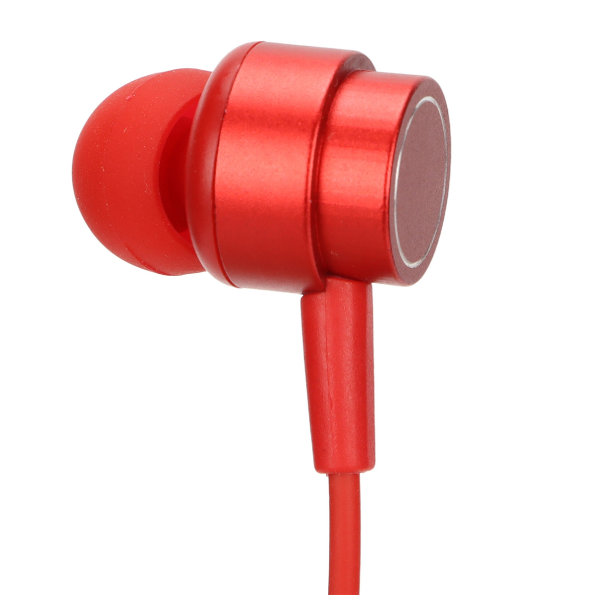 Roter Ohrhörer, Nahaufnahme. Der Ohrhörer hat ein gebogenes Design und ein rotes Kabel.