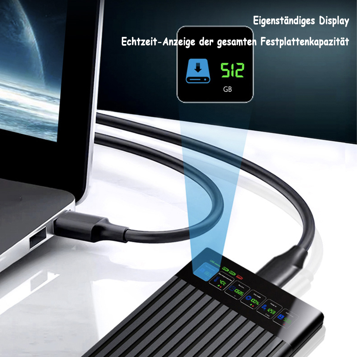 Laptop mit schwarzer Festplatte verbunden, mit Anzeige. Anzeige zeigt Festplattenkapazität.