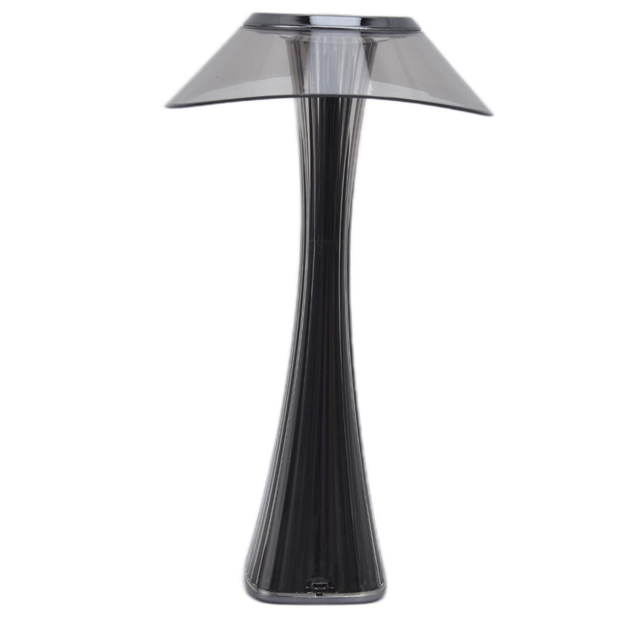 Schwarze und graue moderne Tischlampe. Sie hat einen schlanken Körper und einen Lampenschirm.