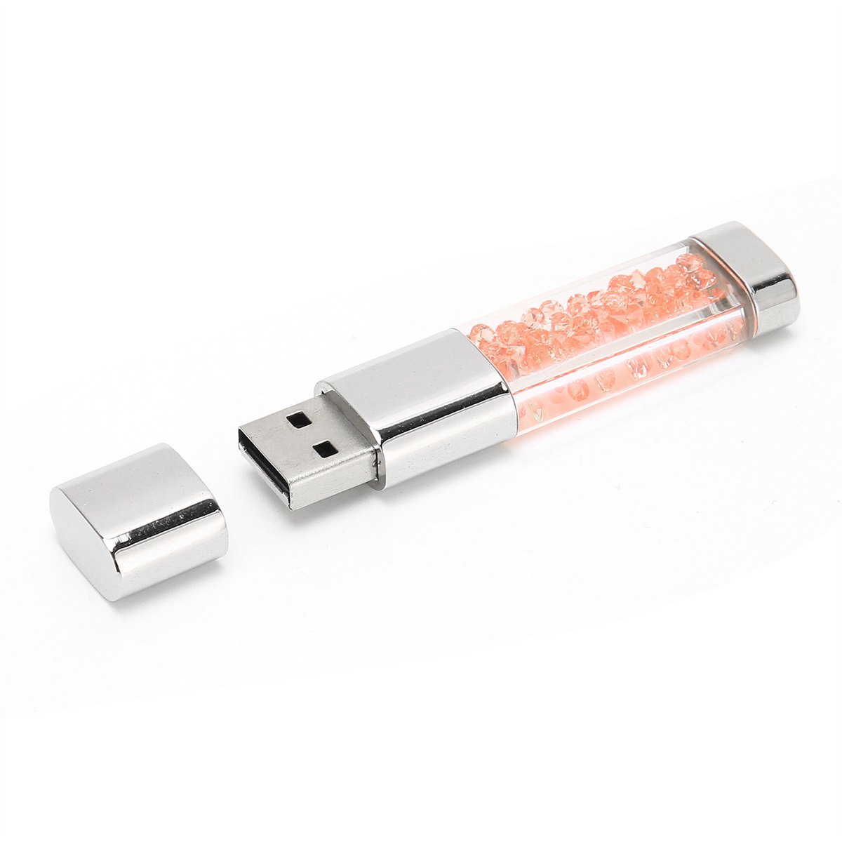 Silberner USB-Stick mit einem transparenten Rohr, das mit orangefarbenen Kristallen gefüllt ist. Kappe abgenommen.