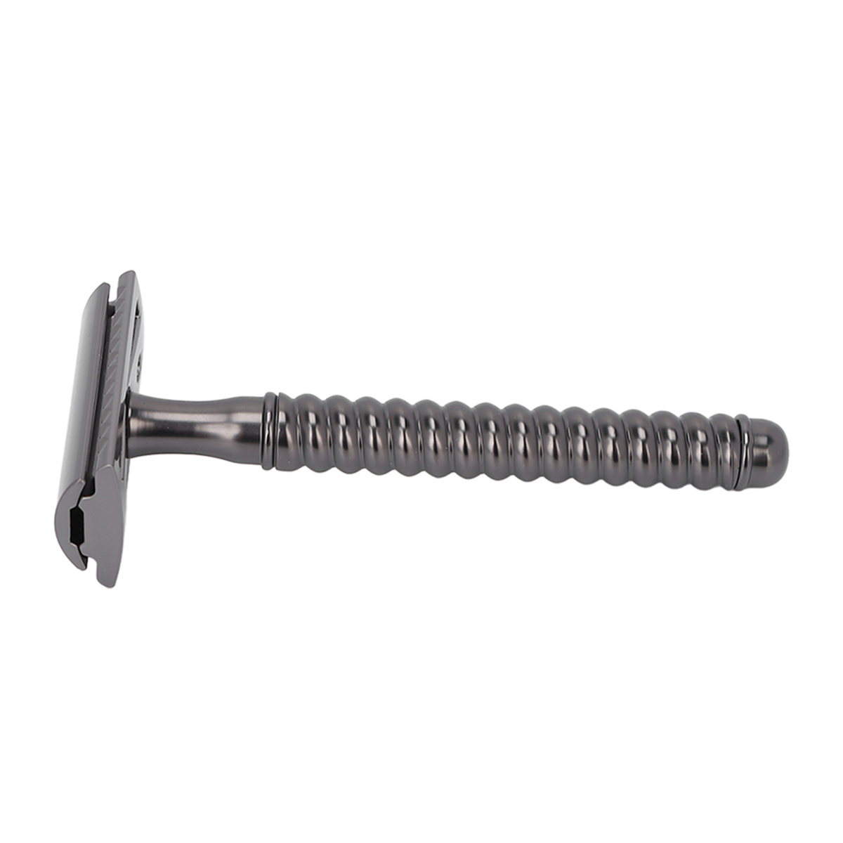 Ein dunkelgrauer Sicherheitsrasierer aus Metall liegt horizontal. Der Griff ist geriffelt.