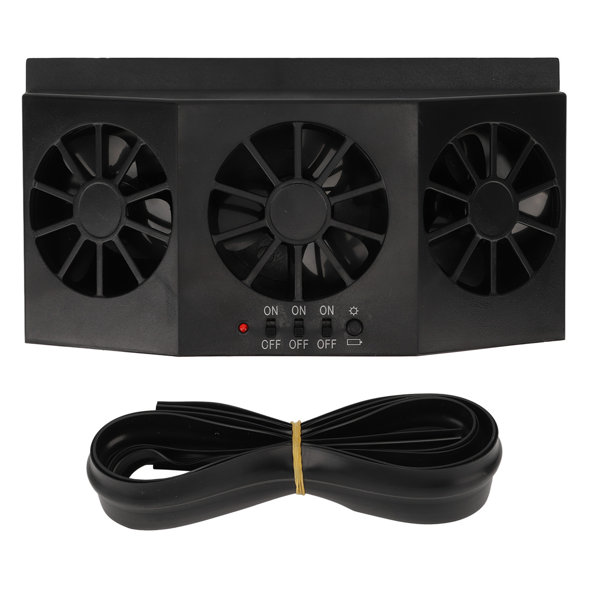Schwarzer Ventilator mit drei Flügeln. Drei Knöpfe und eine Kontrollleuchte sind sichtbar.
