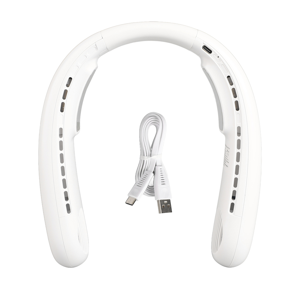 Ein weißer Nackenventilator mit USB-Kabel wird vor weißem Hintergrund gezeigt.