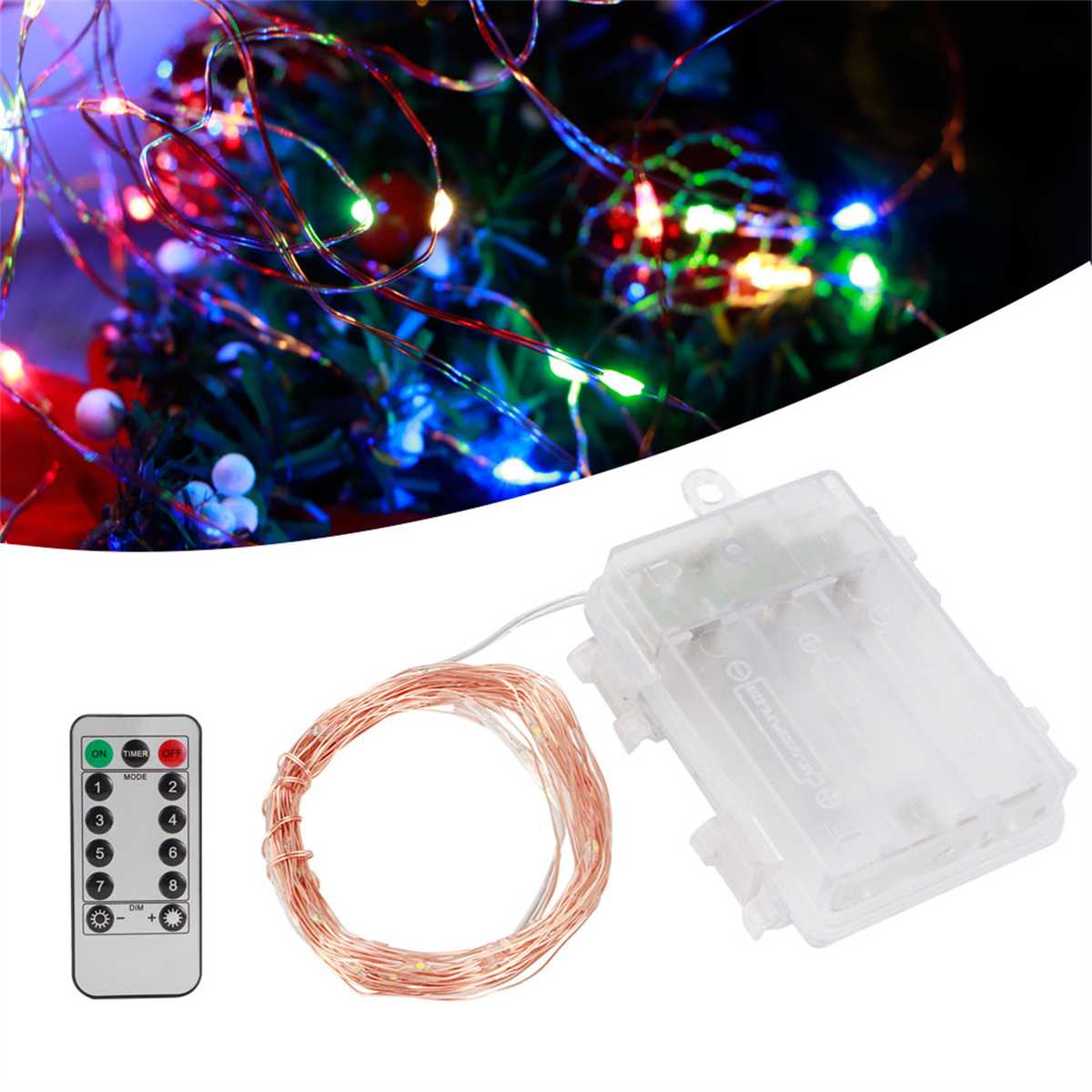 Ein Satz Kupferdrahtlichter, eine Fernbedienung und ein Akkupack auf weißem Untergrund.