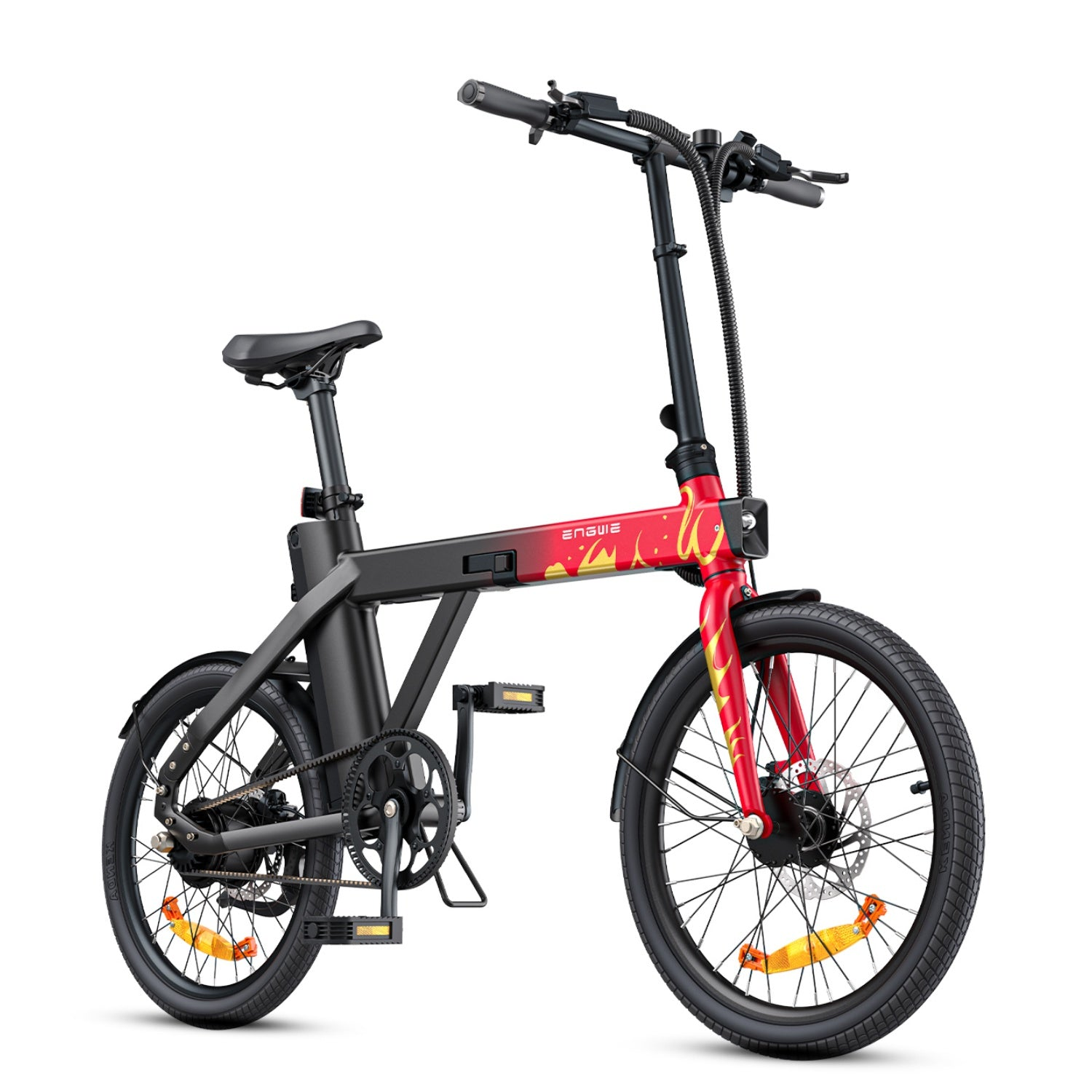 Bicicletta elettrica pieghevole nera e rossa. Ha pneumatici neri, telaio rosso e sella nera.