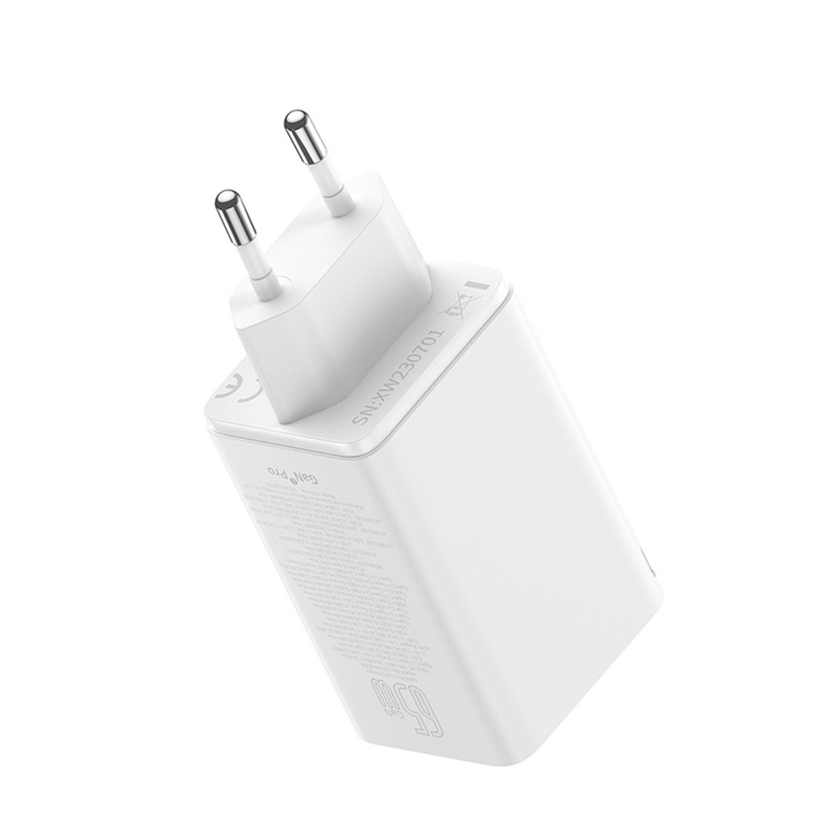 Chargeur blanc avec deux broches. Fond blanc.