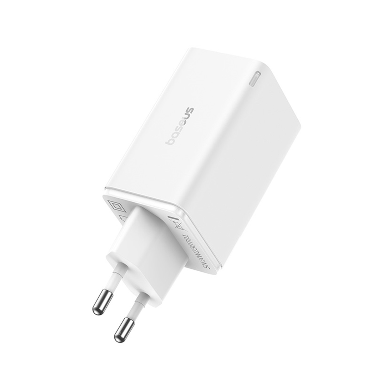 Chargeur Baseus blanc avec prise américaine, vue en angle, sur fond blanc.
