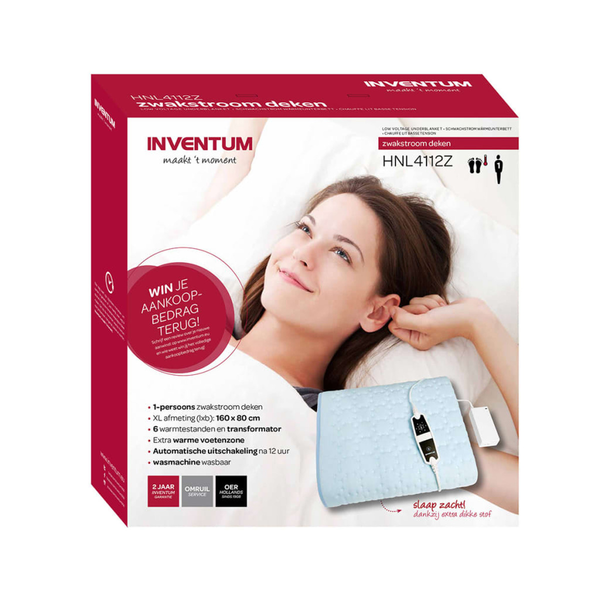 Vrouw op bed. Doos van een verwarmde deken zichtbaar. Tekst op de doos.