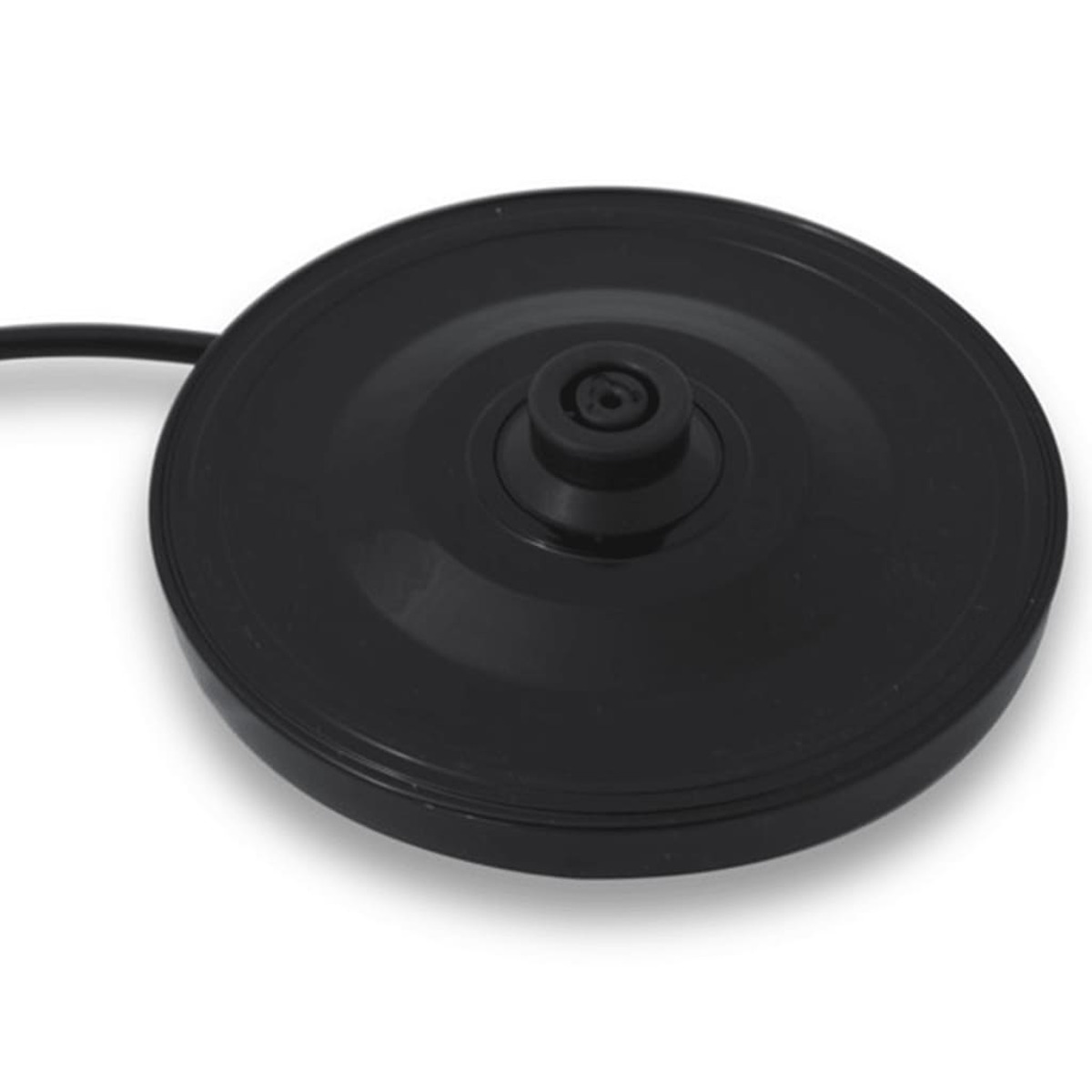 Een zwarte basis met een ronde, platte bovenkant en een zwarte kabel. Het lijkt de basis van een waterkoker te zijn.