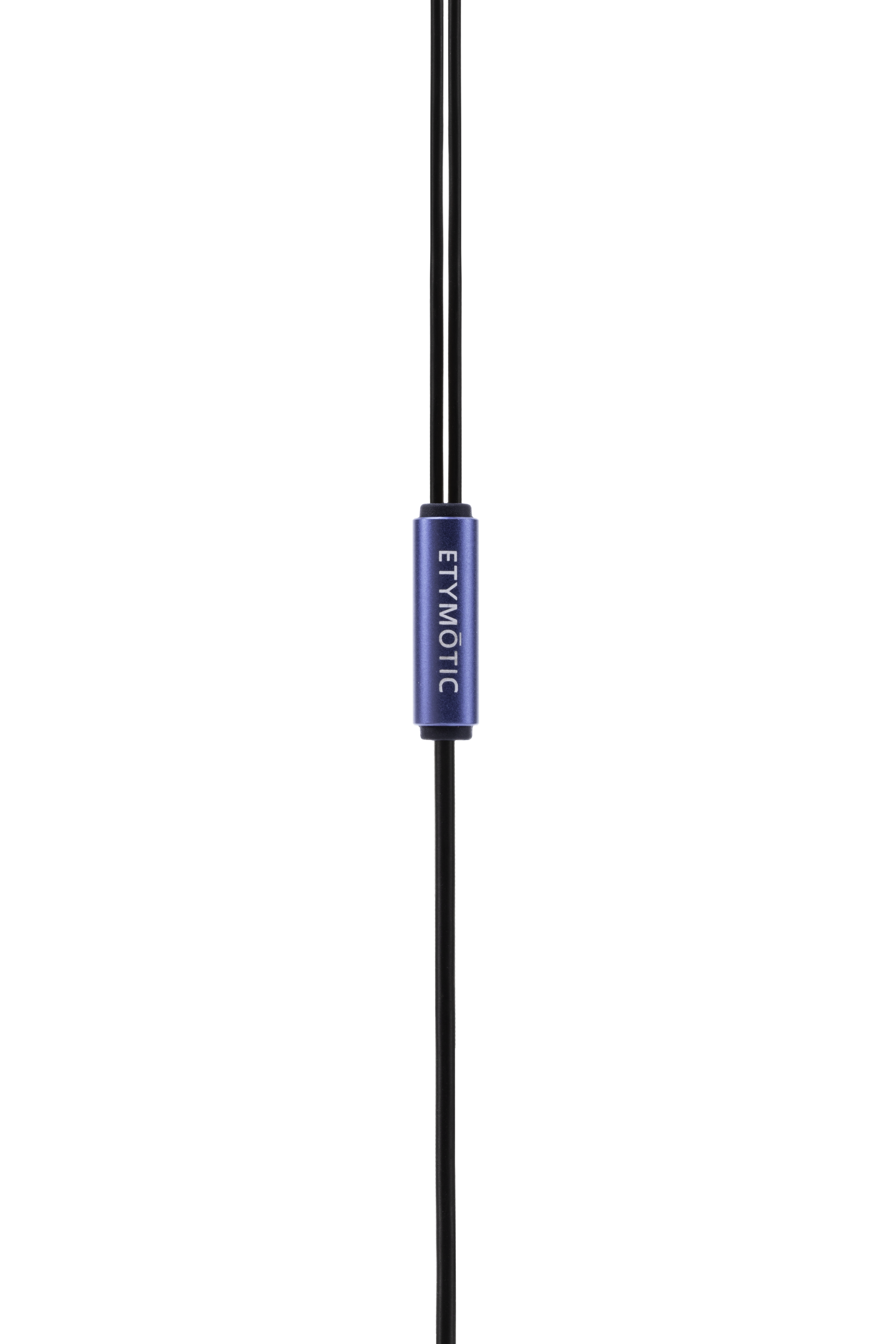 Etymotic In-Ear-Kopfhörer, schwarze Kabel mit blauem Mittelteil. Isoliert vor weißem Hintergrund.