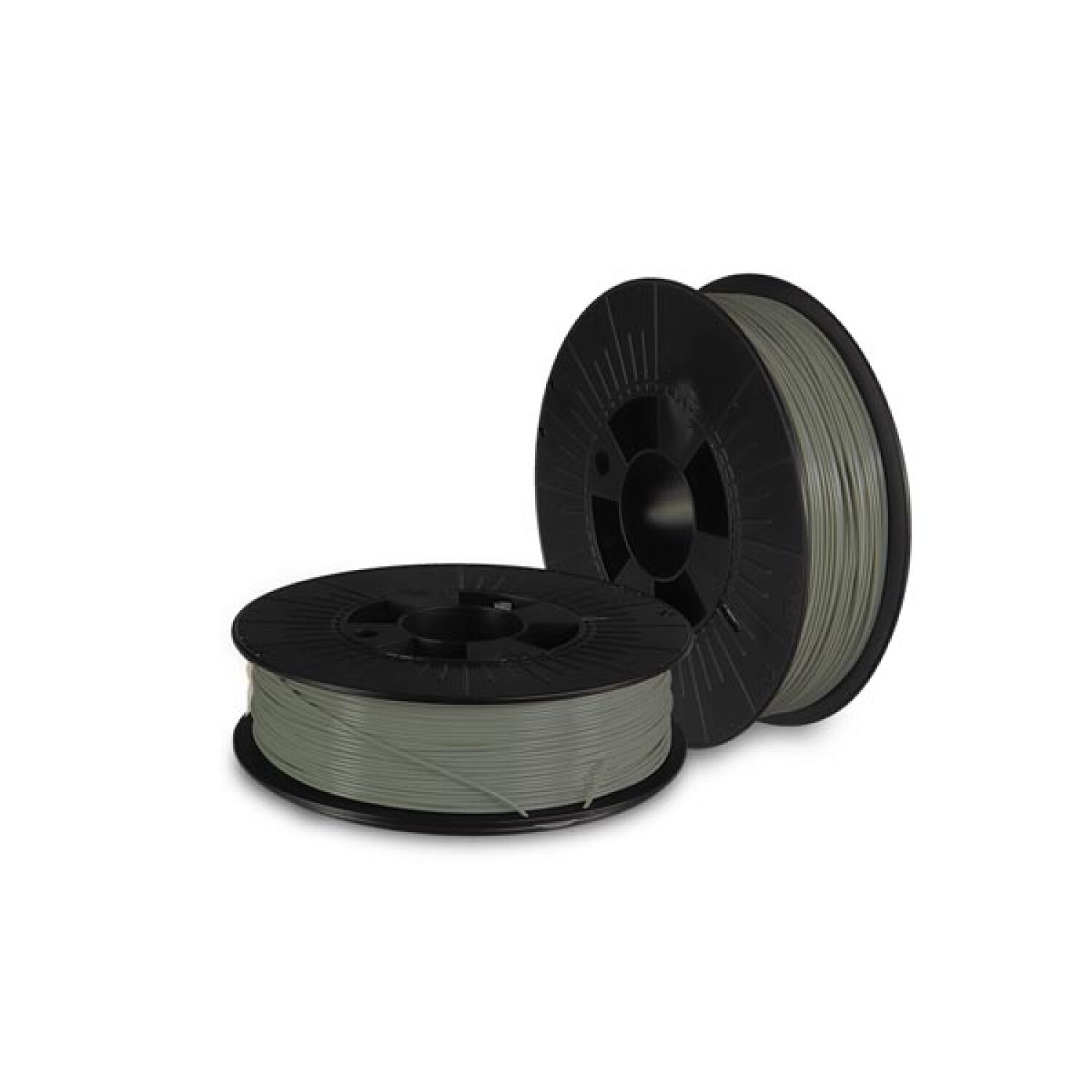 Zwei schwarze Spulen 3D-Druck-Filament vor weißem Hintergrund. Beide Spulen sind voller grüner Filament.