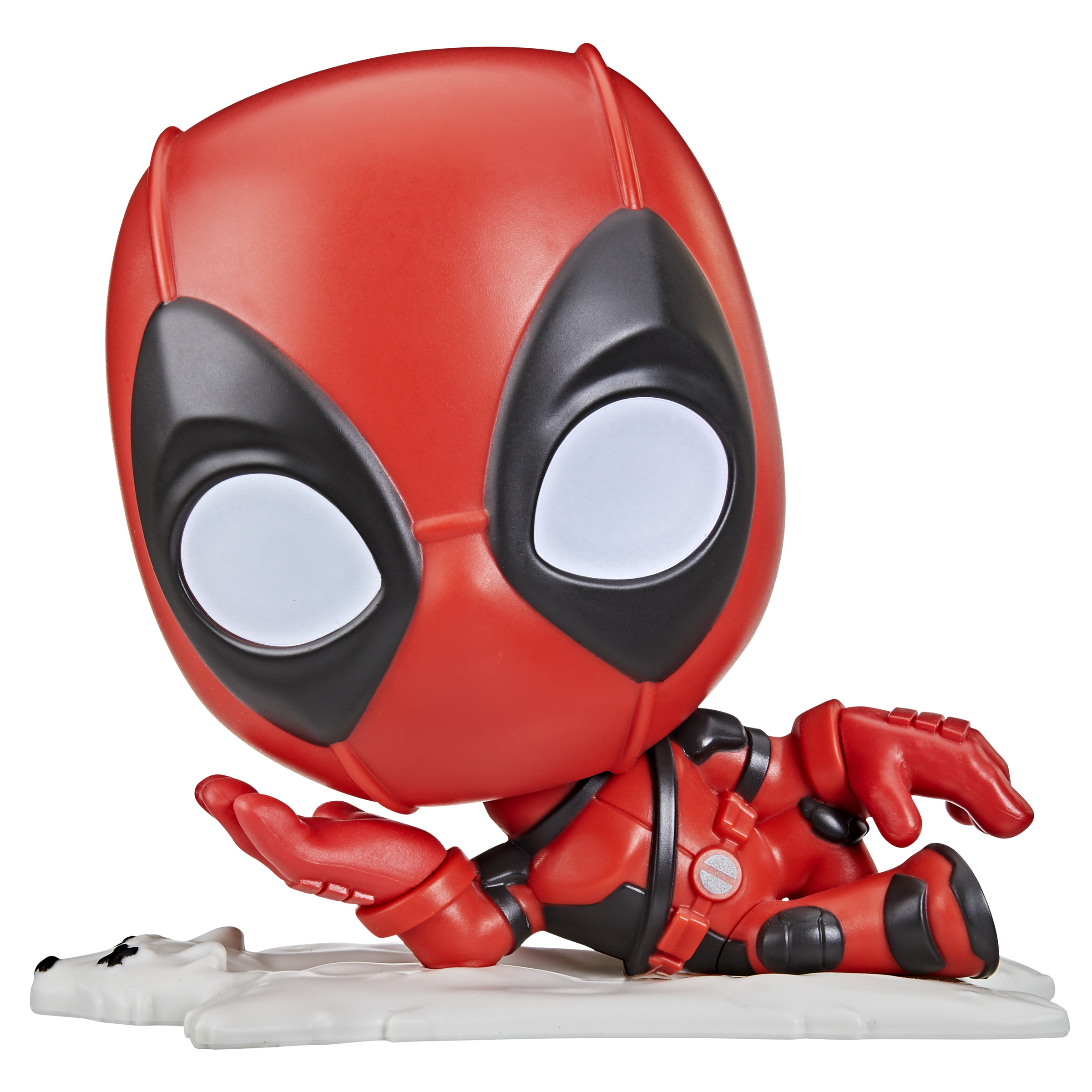 Figura de juguete de Deadpool tumbada, con traje rojo y negro.