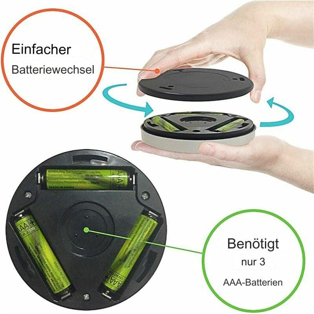 Eine Nahaufnahme eines Batteriefachs mit drei AA-Batterien.
