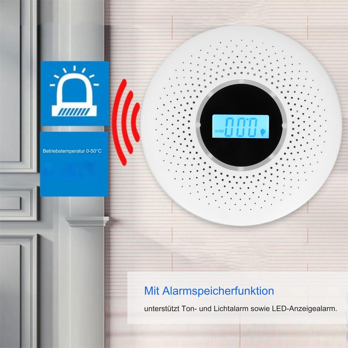 Weißer Rauchmelder mit Digitalanzeige. Ein blaues Schild und der Text 'Betriebstemperatur 0-50°C' sind an der Wand.