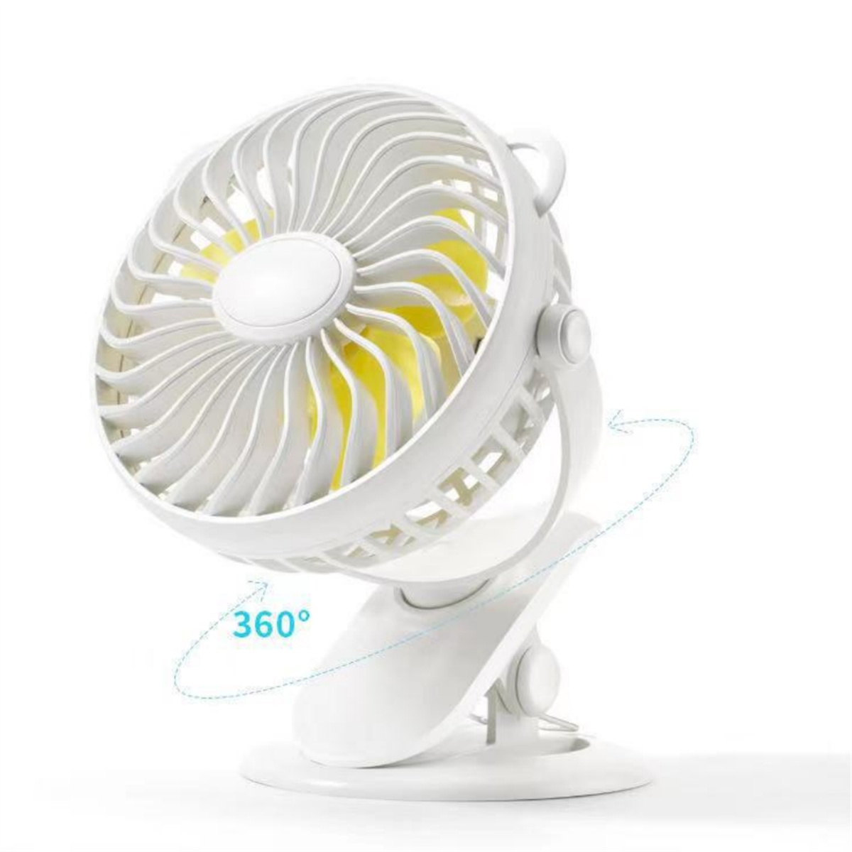 Ein weißer Ventilator mit gelben Flügeln, mit Ständer und 360-Grad-Rotationsanzeige.
