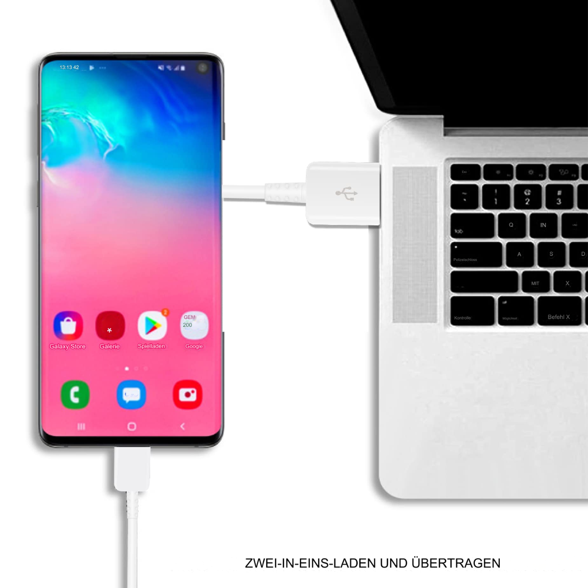 Ein Telefon, das zur Datenübertragung mit einem Laptop verbunden ist. Das Telefon ist rosa, der Laptop ist weiß.