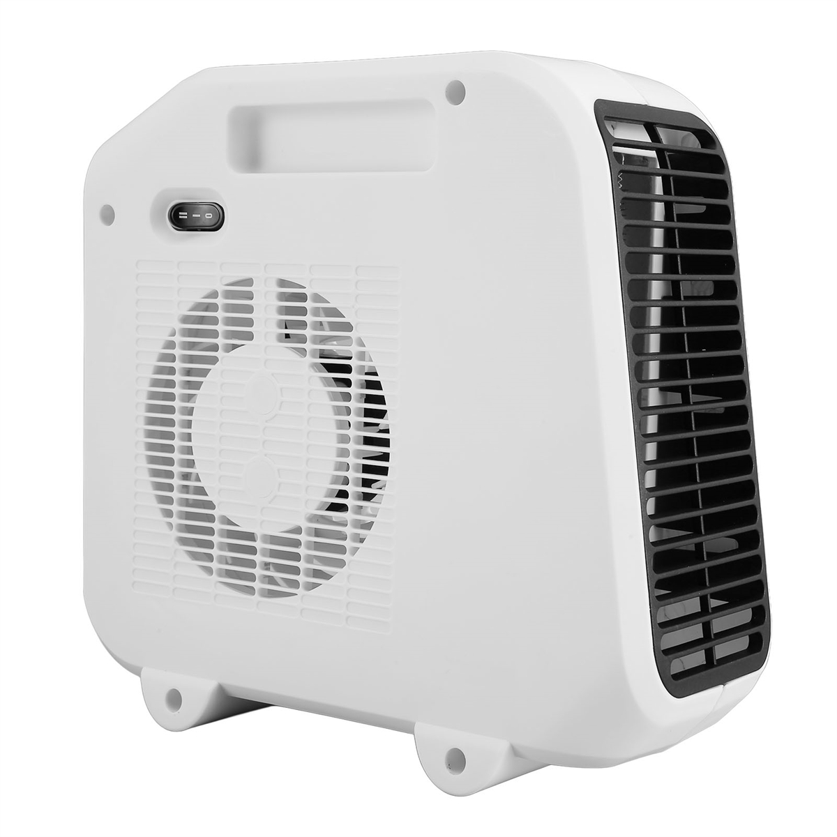 Weißer tragbarer Ventilator. Schwarzes Gitter vorne, Lüfterblätter sichtbar. Ein-/Ausschalter oben.
